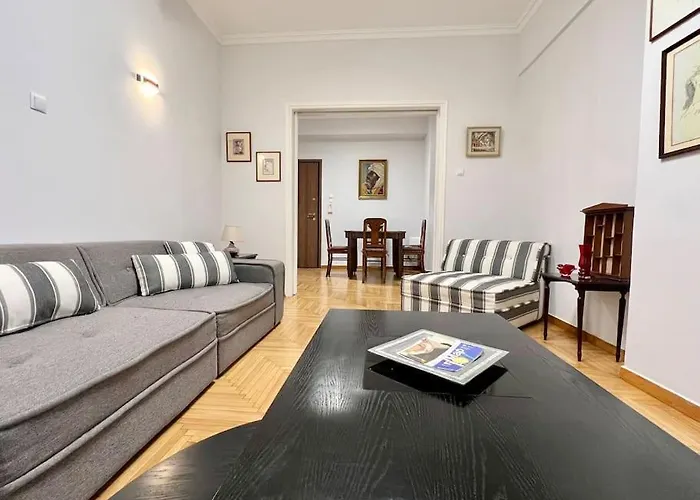 Lovely 1 Bdr In The Center Of Athens