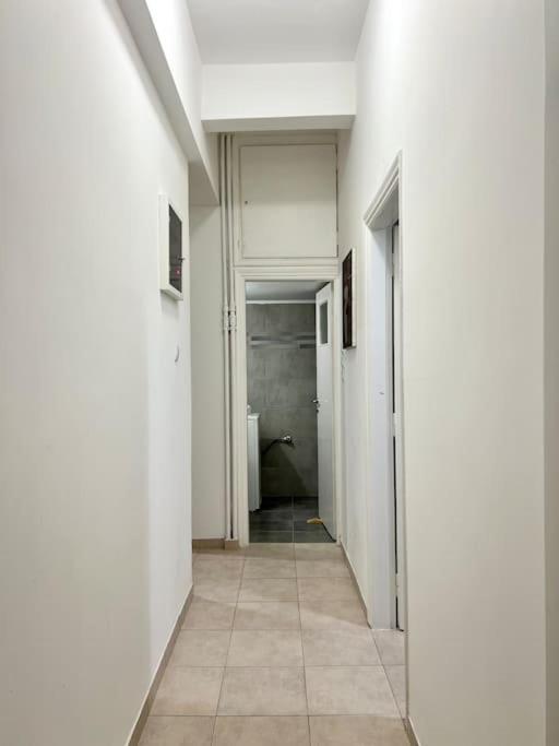 Lovely 1 Bdr In The Center Of Apartment *